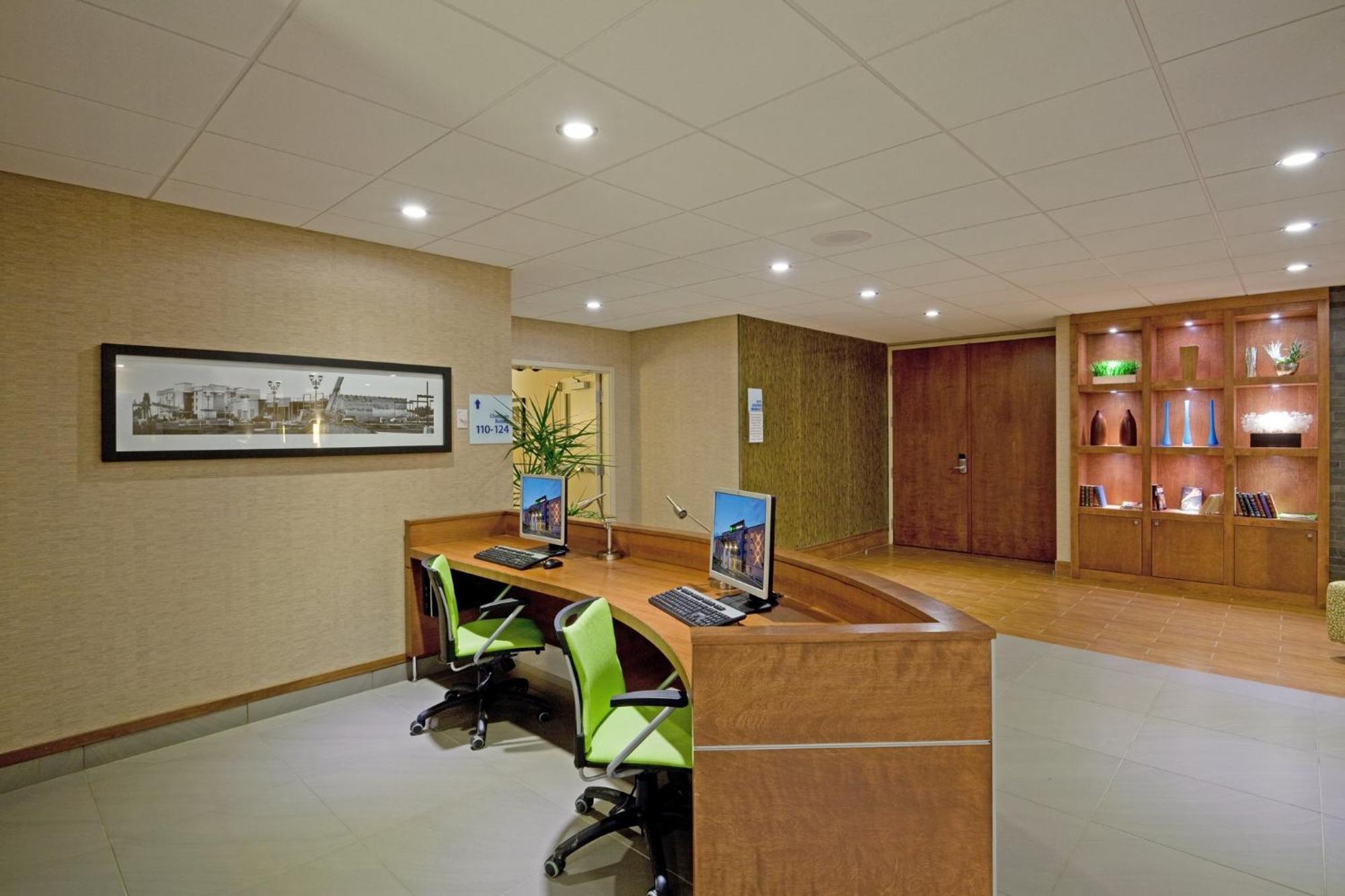Holiday Inn Express Hotel & Suites Saint - Hyacinthe By Ihg Luaran gambar